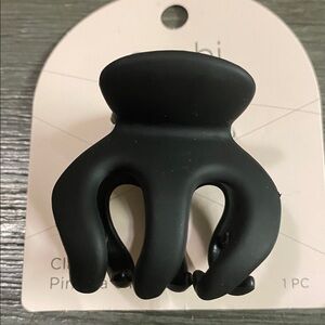 Black Hair Claw Clip
